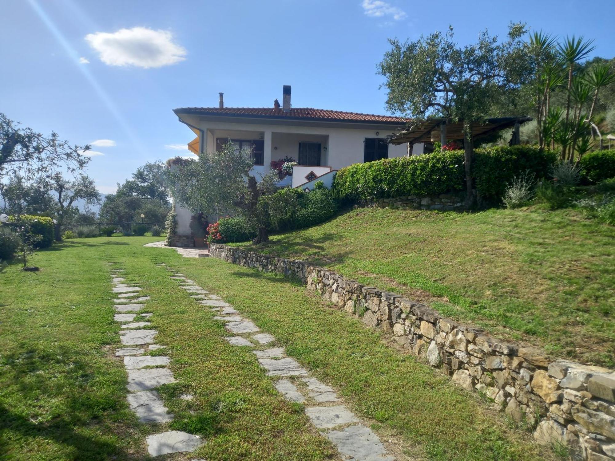 Il Colle Della Brina Hotel Sarzana Exterior foto